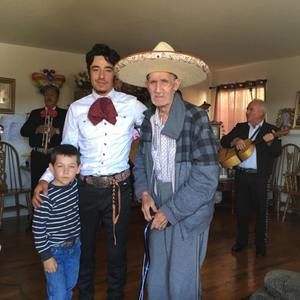 Meet your Posher, Adolfo